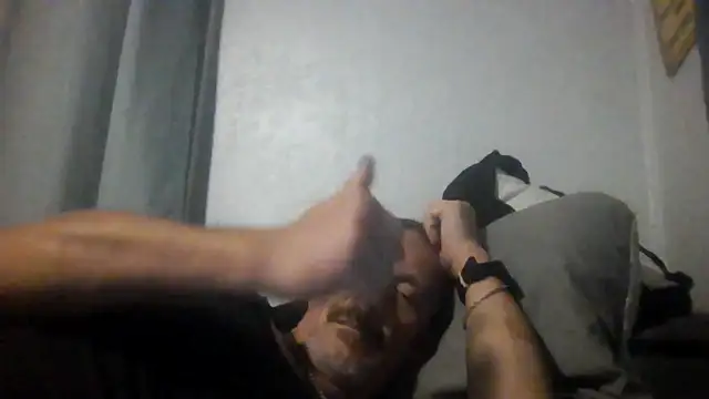 halfwayhausGUY Show in webcam