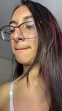 MoonLitDoll live XXX chat