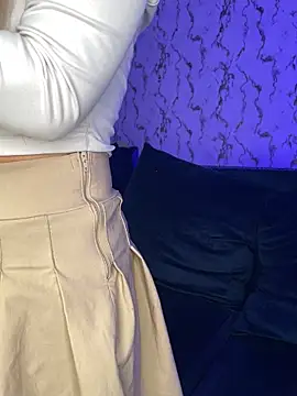 Lunai_gh Adlı Modelin Canlı XXX Sohbeti