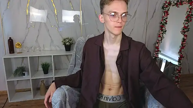 XXX chat uživo modela Midnight_gospell