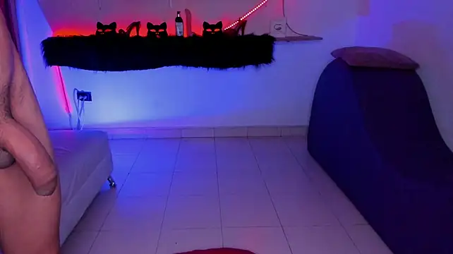 צ'אט XXX בשידור חי של Shyfantasies