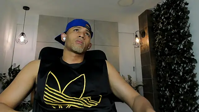 B_Wild 现场XXX聊天