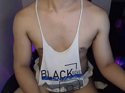 Hot_Muscle69 在線直播表演