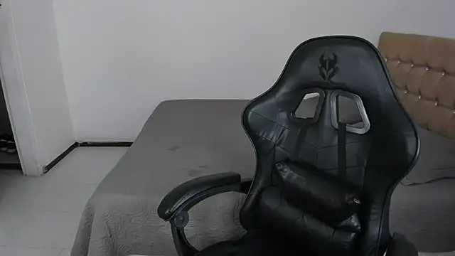 EmmaGrace1999's Live XXX Chat