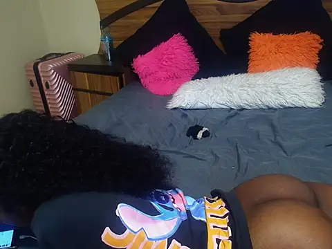LisaBluexxx1 Show in webcam