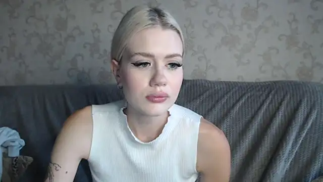 BlondyLedy Adlı Modelin Canlı XXX Sohbeti