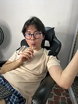 _Tommy_7 Show in webcam