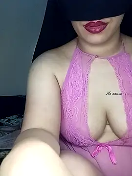 Zouzou_sexy Adlı Modelin Web Kamerası Şovu