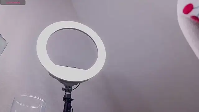 צ'אט XXX בשידור חי של Lilly_Jhonass
