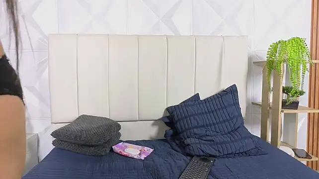 Emily_and_Sebastiannn Chat XXX in diretta