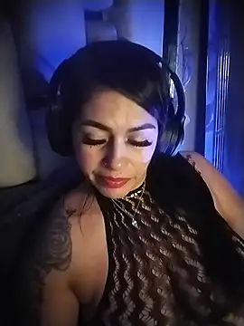 chelaqueen_'s Live XXX Chat