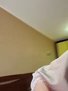 Show modela SelinaLovqx na web-kameri