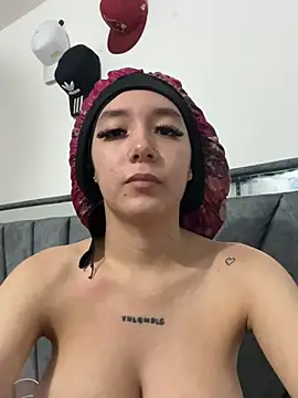alaia_princess Adlı Modelin Canlı XXX Sohbeti