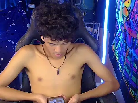 hugekenbigcock Pertunjukan Webcam