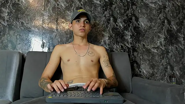 cameron_lux77n Live XXX chat