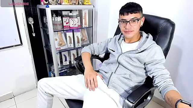 Show Webcam de Alexx_bigcockk