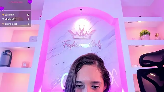 XXX chat uživo modela CandyDance1_