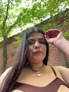XXX chat uživo modela AmelliaDiamond