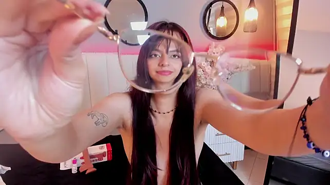 Chatroom XXX en direct de Emily_brooks__