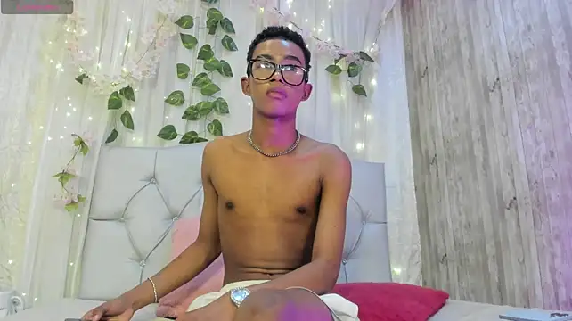 patrick_lovee1 élő XXX-chatje