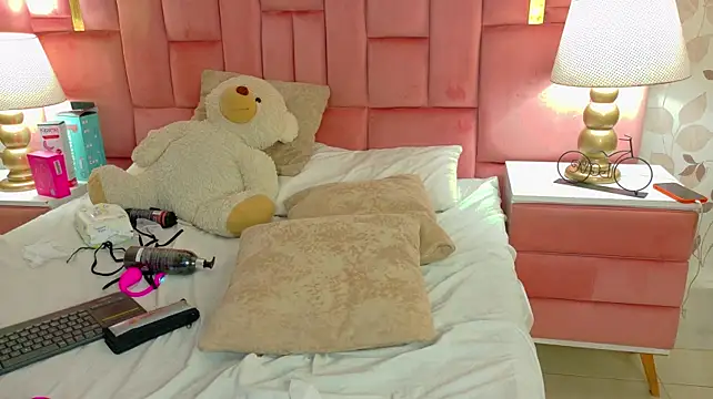 NahiaMendoza Chat XXX in diretta