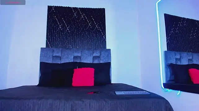 הופעת וובקאם של ThiagoSexy005