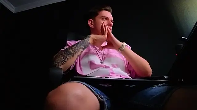 FelixStarkk 即時 XXX 聊天