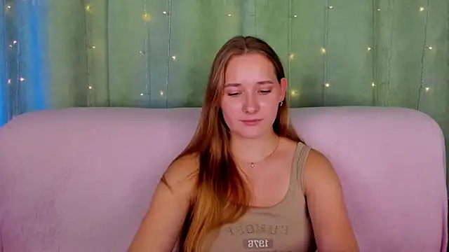 AlinaVice élő XXX-chatje