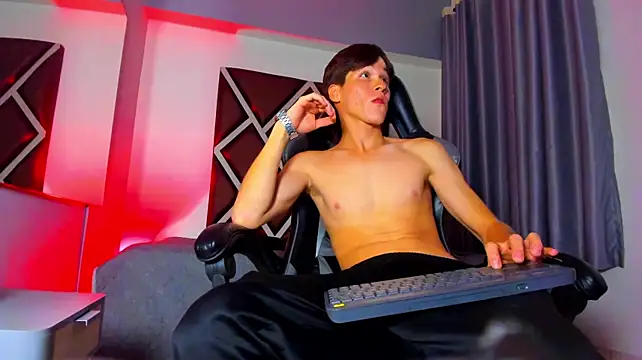 XXX chat uživo modela Axel_Royce