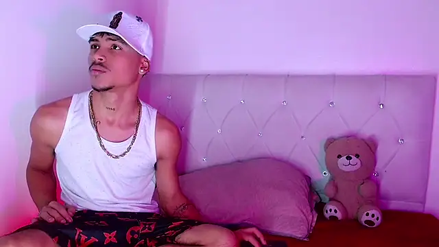Angel_foxc13 Webcam Show