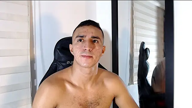 Živý XXX chat Maximo_Hot07