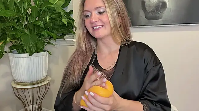 lunellea's Live XXX Chat