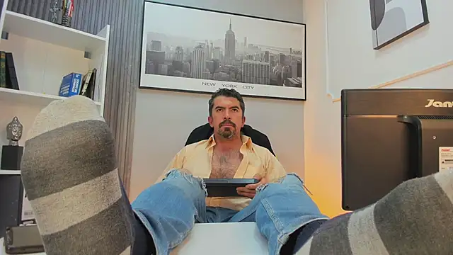 JuanKFit_45 Adlı Modelin Canlı XXX Sohbeti