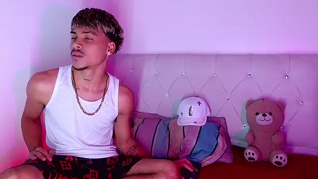 Angel_foxc13 লাইভ XXX চ্যাট