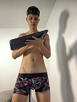 Webkamerová show Twinkcock22