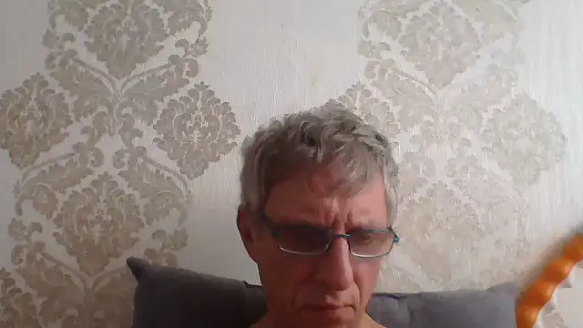 BobbyXRoyal webcam show