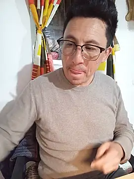 XXX chat uživo modela Daddy_40-0