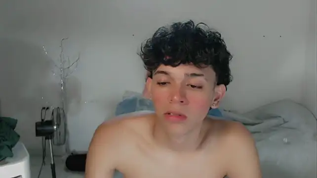 FUNNY_DICK_ élő XXX-chatje