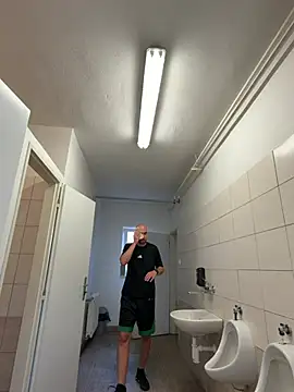 Oliver_outside Шоу с уебкамера