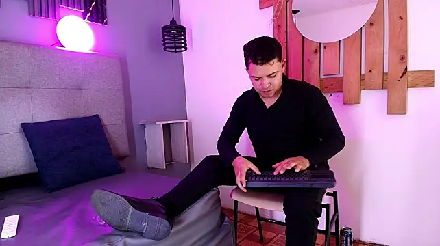 Hey_Noaah Live XXX Chat