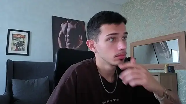 XXX chat uživo modela KaydenDrew