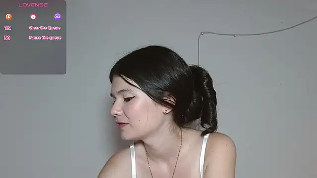 צ'אט XXX בשידור חי של emily_littesweet