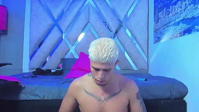 dominic_connor Chat XXX live