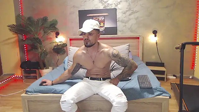 Chatroom XXX en direct de Tiberius_hunk