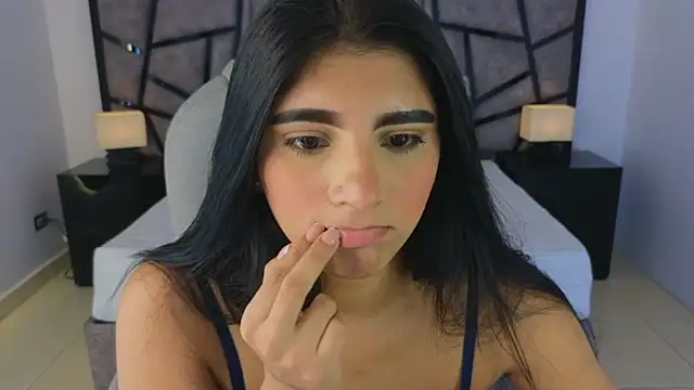 Chat +18 de maiaa_ruiz ao vivo