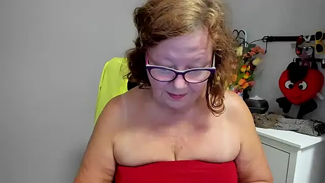 Adelewildx élő XXX-chatje