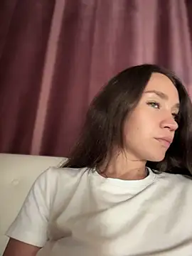 QuietNicole Chat XXX live