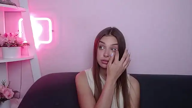 MilanaAngelAs 现场XXX聊天