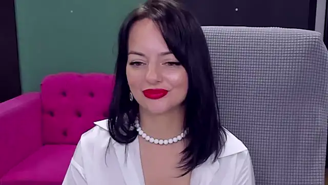 BellaRowan Chat XXX in diretta