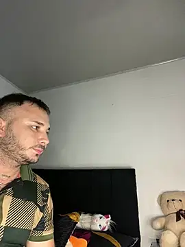 Chat XXX ao vivo de maximo_torreychelli